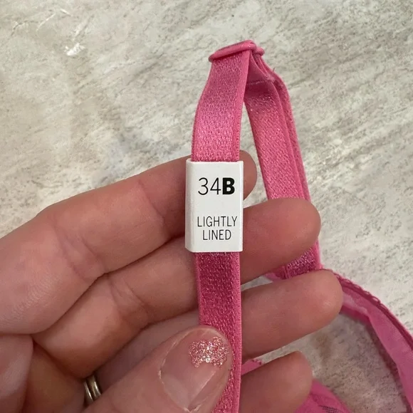 Victoria's Secret Pink Heart Lace Bra - Picture 4 of 6